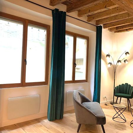 Luxe Et Calme En Hyper Centre - La Cour Des Bois Apartment Lyon Luaran gambar